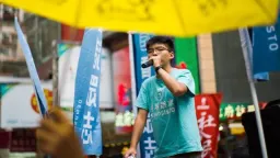 黄之锋：从学运领袖到国安法囚犯，重获自由未有期